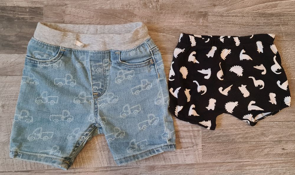 Krótkie spodenki w samochody auta bloomersy w dinozaury rozm 68 i 74