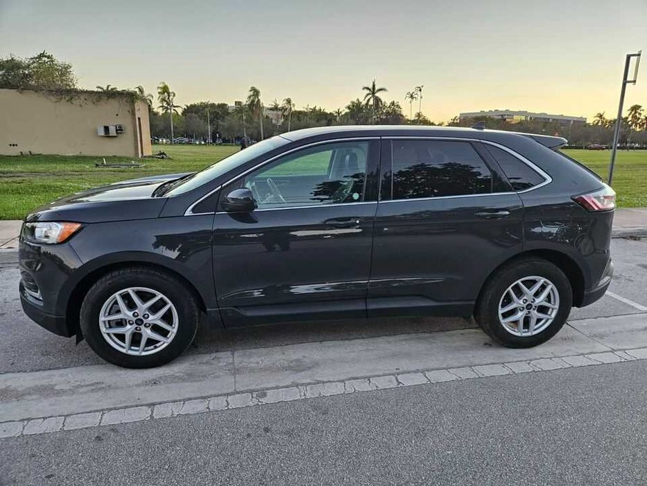 2021   Ford Edge