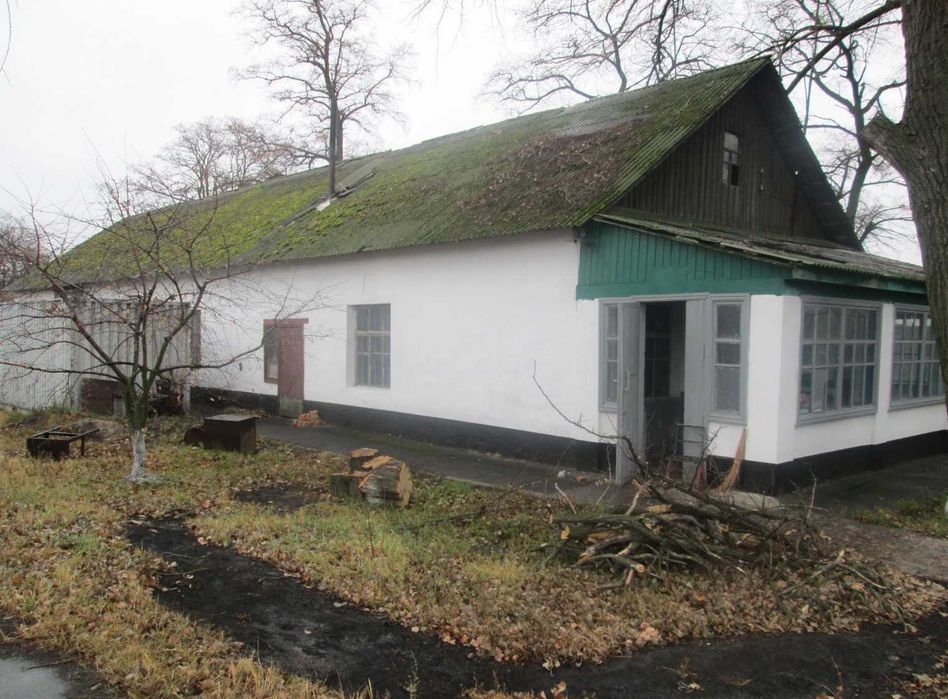 Здається в оренду база: склади 1500 м², гаражі та офіс