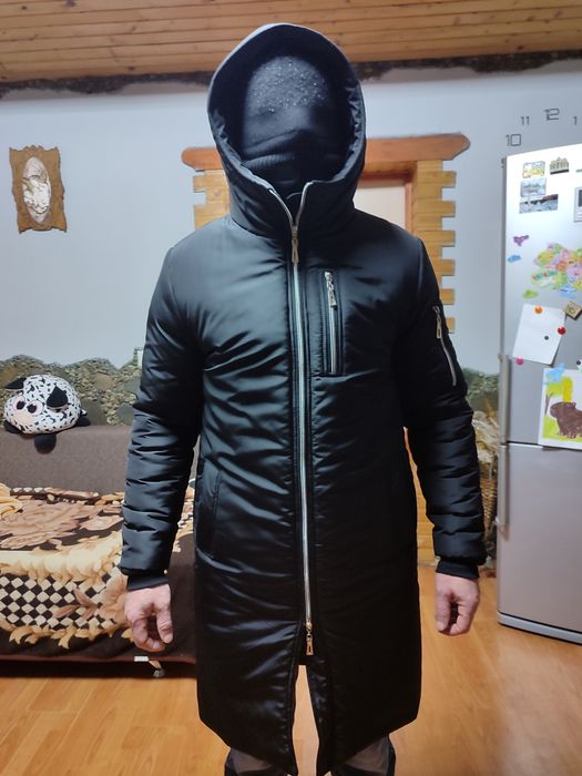 Продам чоловічу куртку зимову утеплену подовжину