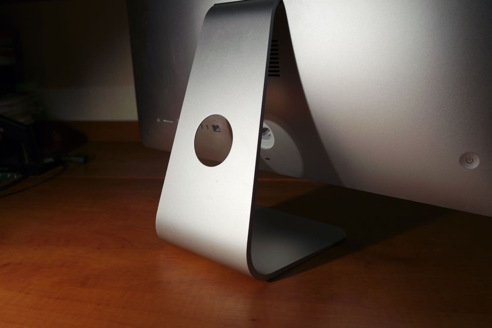 Komputer Apple iMac 2019 | i7 4.6 GHz | 16GB DDr4 / 1 TB | Radeon Pro 560X 4GB | 2019r