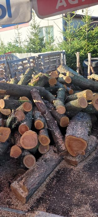 Drewno opałowe zapewniamy  transport