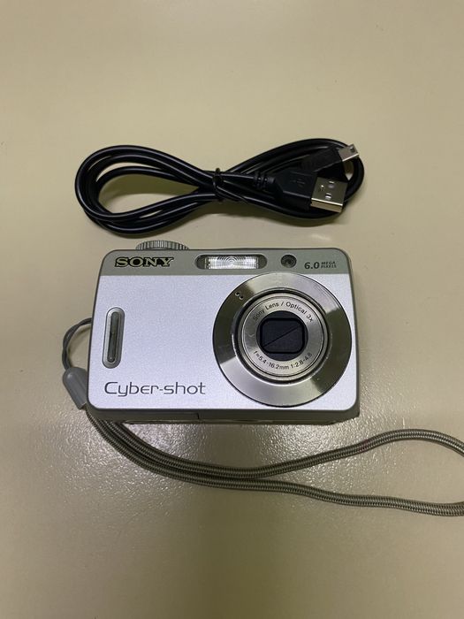 Фотоаппарат Sony DSC-S500
