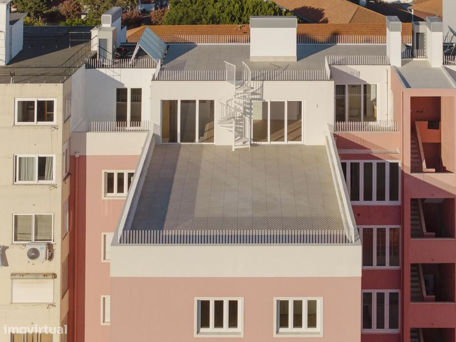 Penthouse T5 com vista, Campo Mártires da Pátria, Lisboa