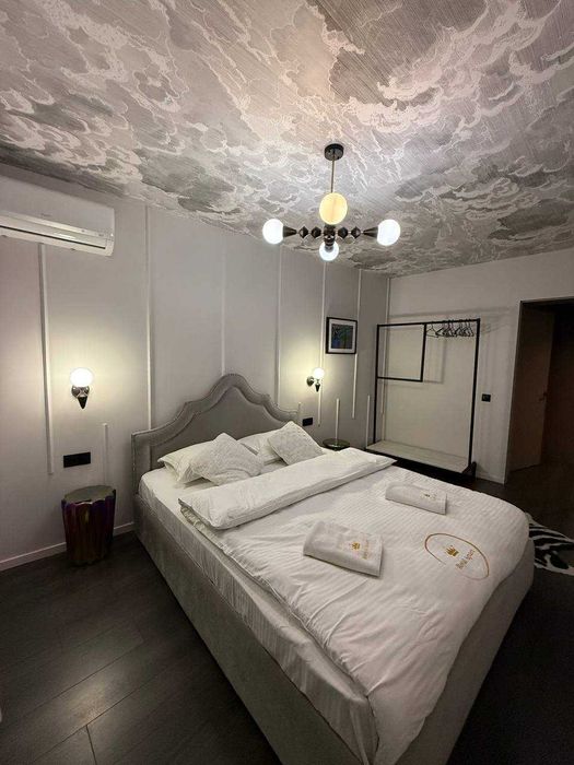 Апартаменти з балконом в центрі до 6 осіб на пр. Свободи