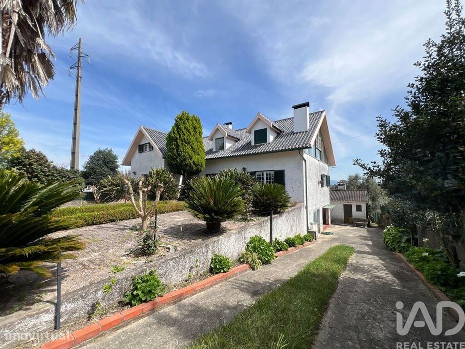 Quinta T5 em Lajeosa do Dão de 315,00 m2