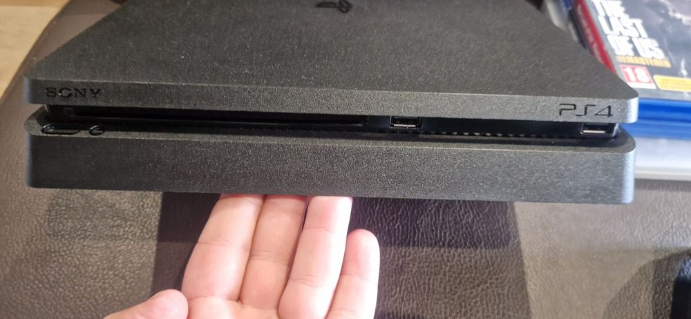 Consola playstation 4 slim