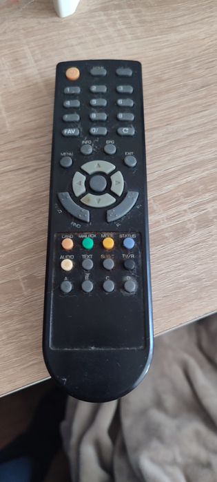 Продам Тюнер т2 .