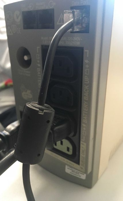 Zasilacz UPS APC BACK-UPS 500  zimny start
