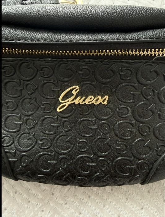 Saszetka/ nerka guess czarna