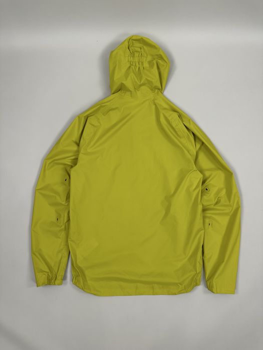 Чоловіча ультралегка куртка, вітровка Quechua MH500 Decathlon Gore-Tex нейлон розмір С