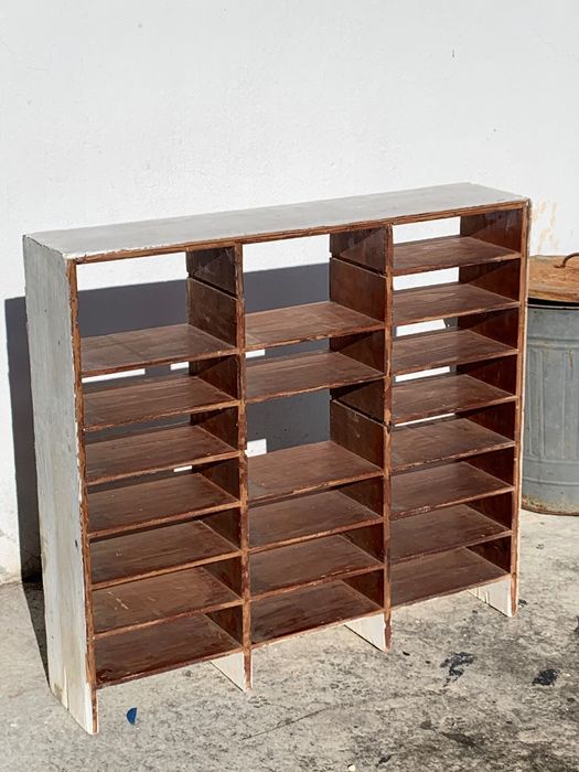 Arrumação tipo cacifo/ escaninho