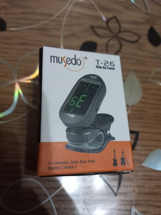 тюнер-прищепка гитара, бас, укулеле, банджо и др.обмен