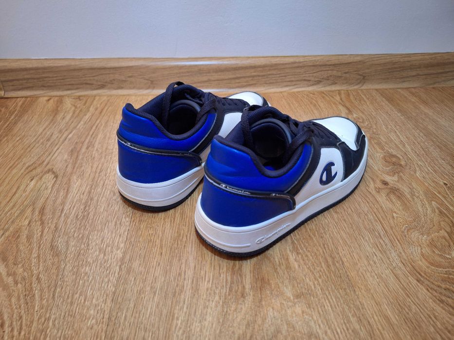 Buty firmy Champion