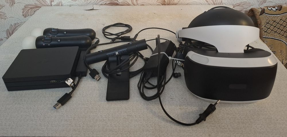 Продам VR PS4 окуляри ( віртуальної реальності)