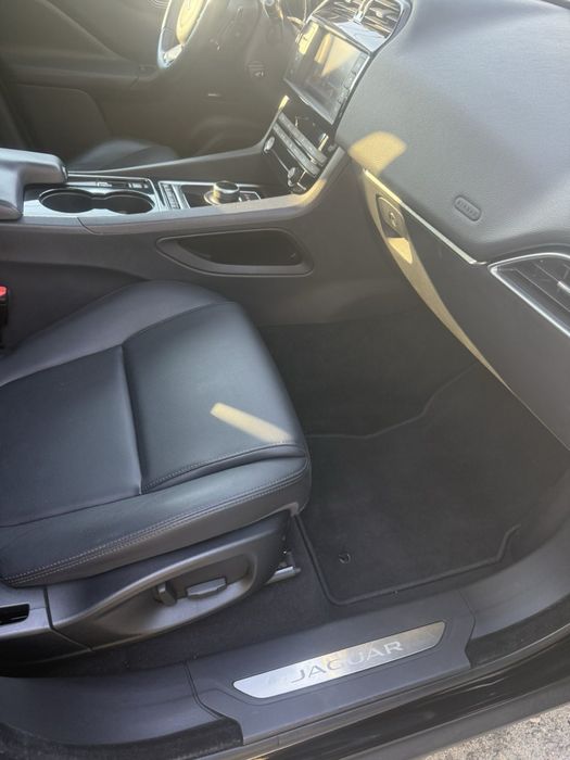 Jaguar F-Pace 2016