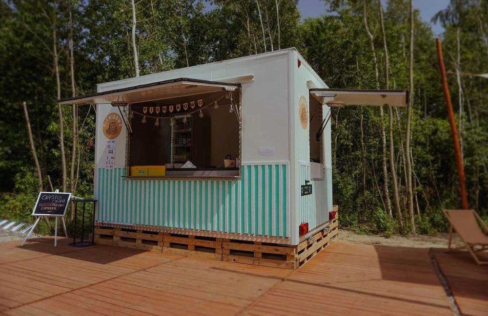 Przyczepa gastronomiczna 3,5m z dodatkami