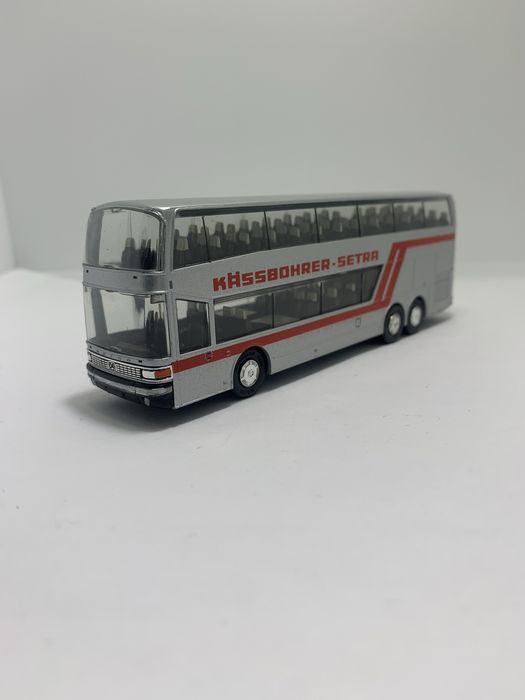 Setra S 228 DT da Herpa escala 1/87