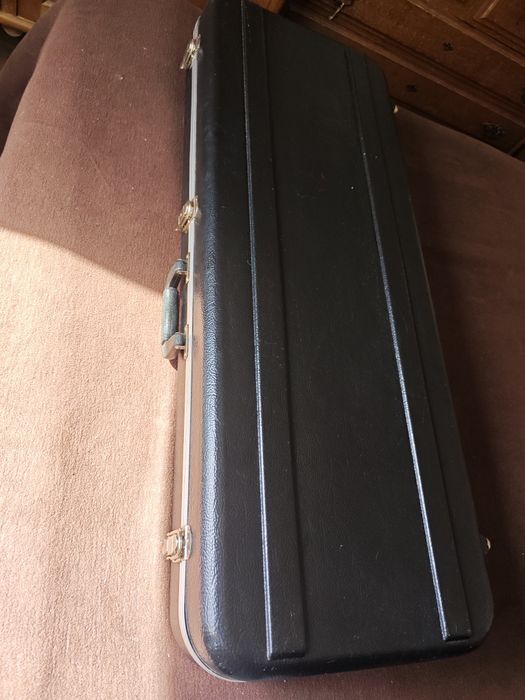 Ibanez RG 450 MiJ (Made in Japan) 1993 Fujigen.
100% original, sem nen
