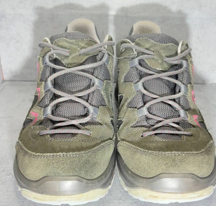 Lowa Gore-tex Size 41 1/2