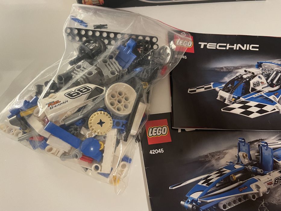 LEGO Technic 42045 hydroplane racer - kompletny
