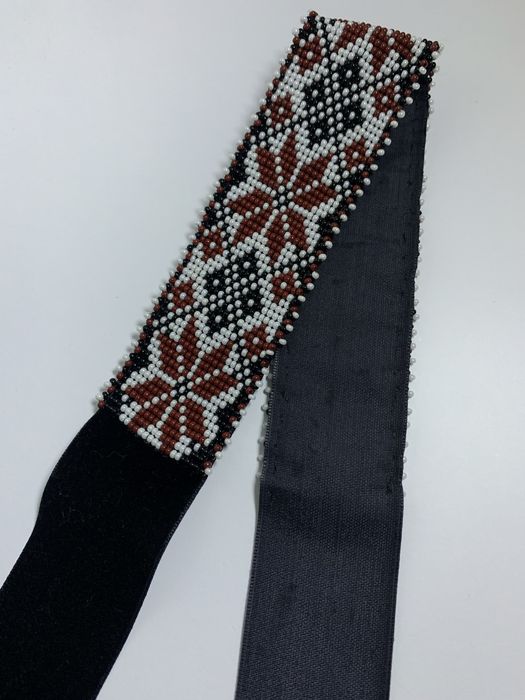 Чокер з бісеру ручної роботи