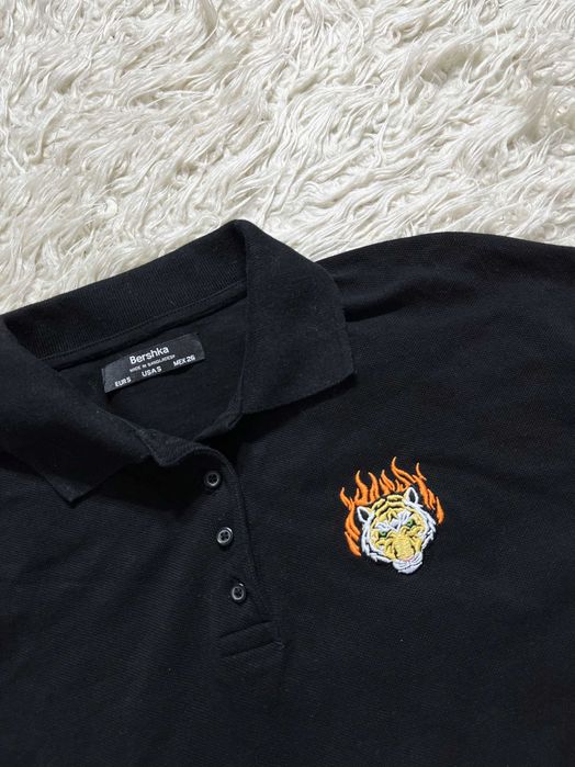 Krótka bluzka marki Bershka w rozmiarze S 36