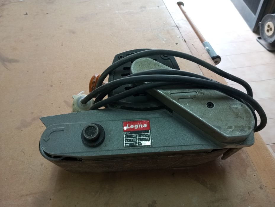 Lixadeira trifásica