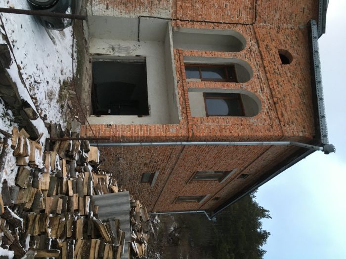 Будинок/незавершене будівництво