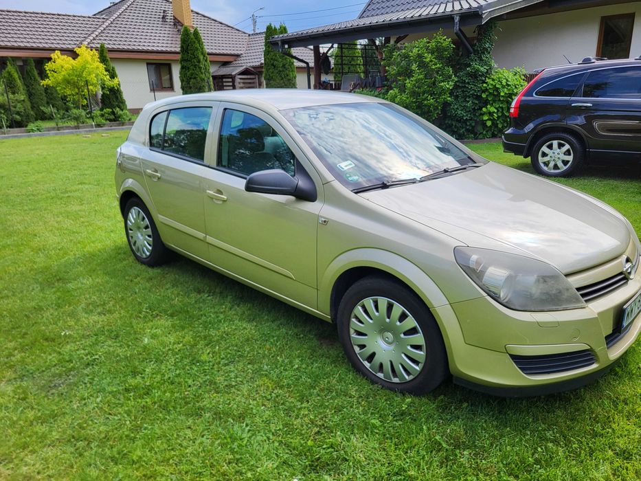 Samochód Opel Astra H 1.6 benzyna