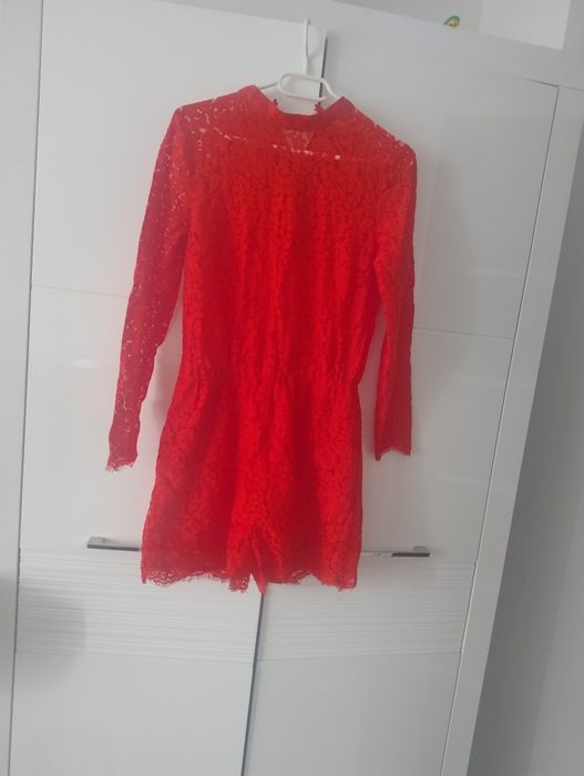 Koronkowy kombinezon