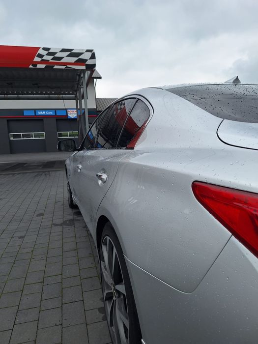 Infiniti Q50 3.7