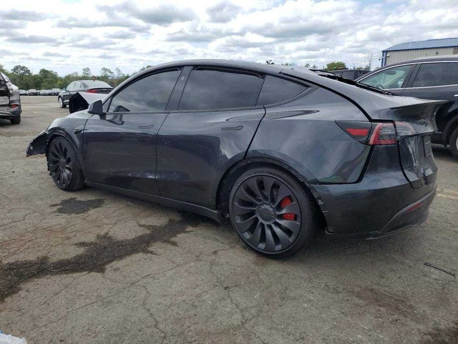 разборка Tesla Model Y 2024 года