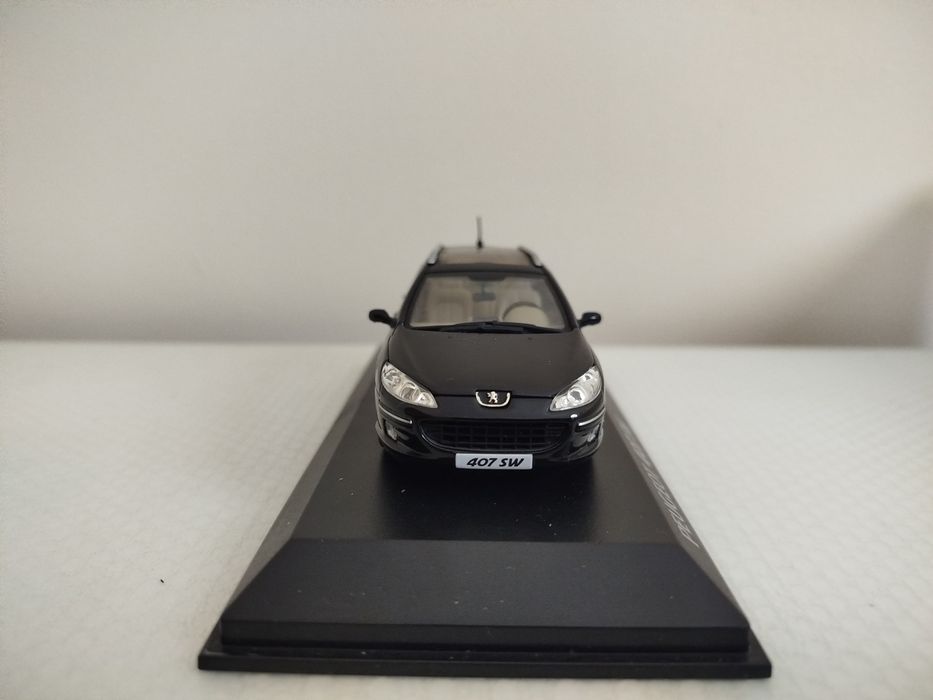 Miniatura Peugeot 407 SW 1/43 Nova