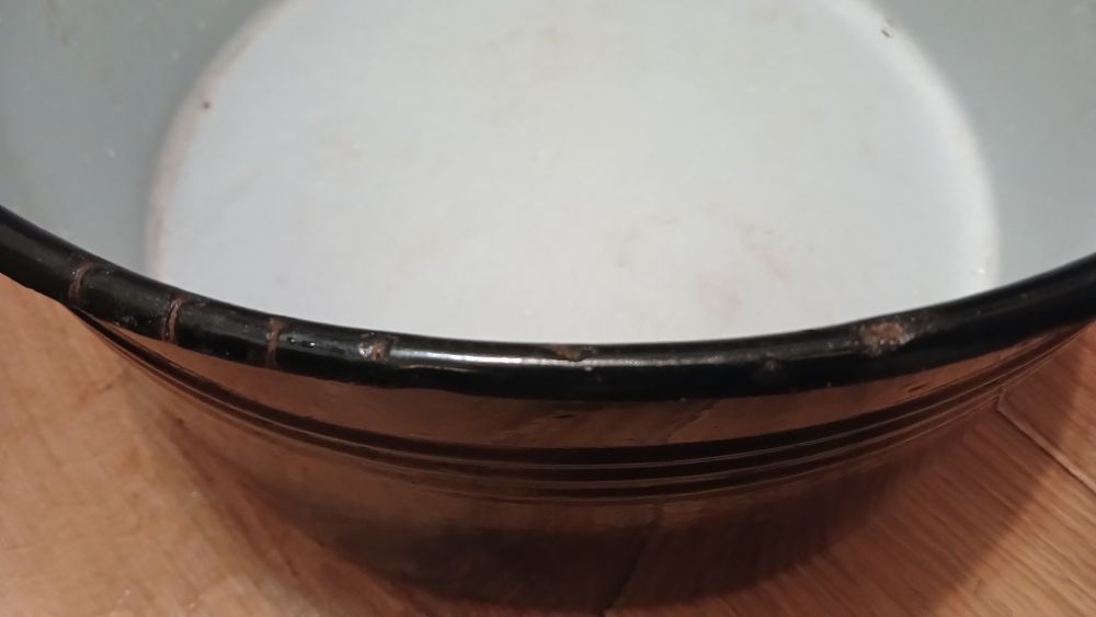 Кастрюля емальована 20 літрів