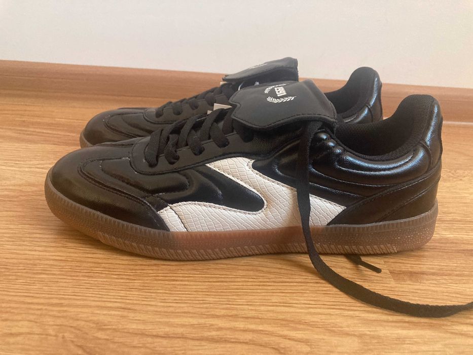 CROPP buty sportowe 42 wkładka 27 cm