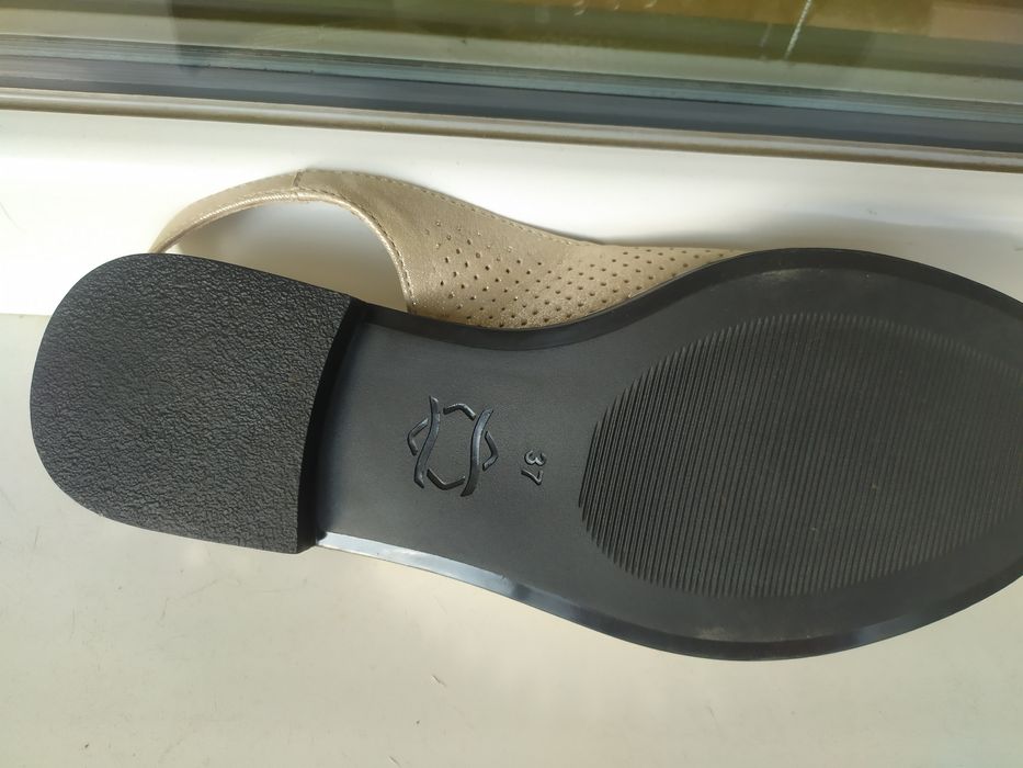 Босоніжки, 37р. Натуральна шкіра.