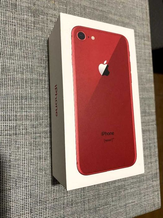 IPhone 8 - czerwony 64GB z oryginalnym pudełkiem. Stan b. dobry