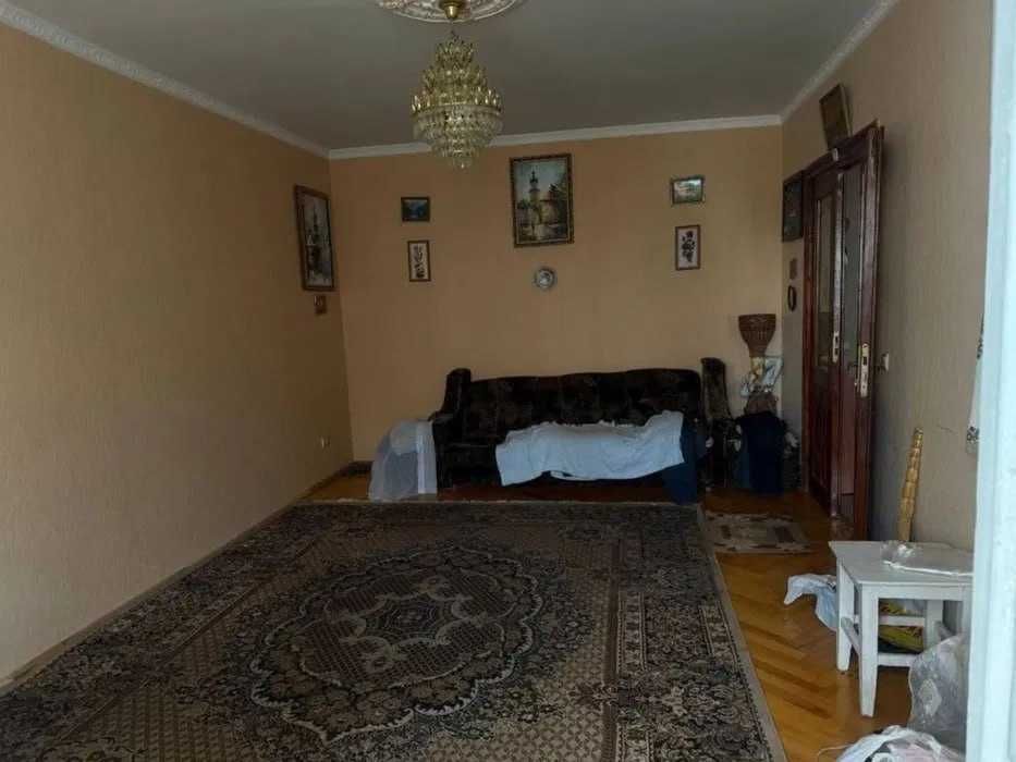 Продається 4-кімнатна квартира, просп. Червоної Калини, 103