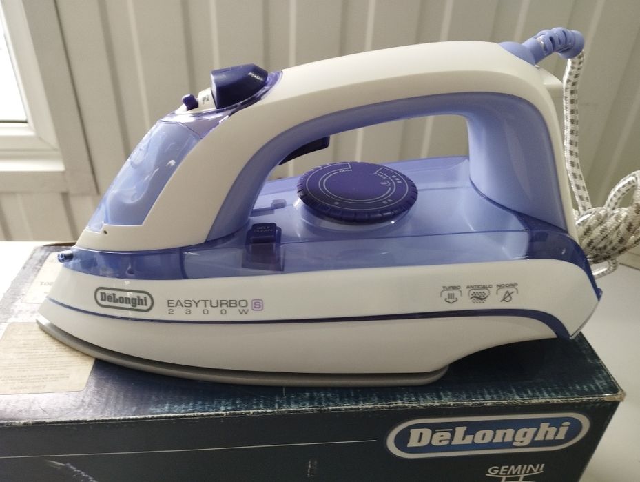 Новый утюг Delonghi