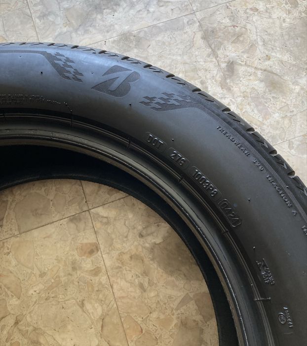 235 55 R 18 Bridgestone Turanza Enliten 80%Piso Pneus