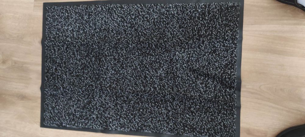 Mata chodnik pod drzwi