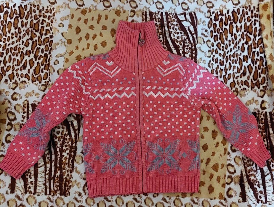 Кофта тепла дівчинці 1,5 -2 роки