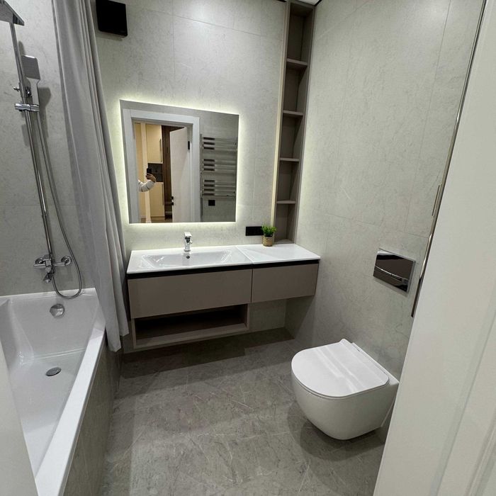 Продаж розкішної 1.5 квартири по вул.Українських Декабристів