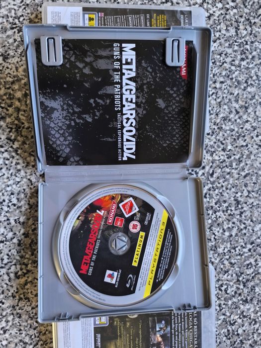 Metal gear solid 4/God of war 3/Metro last light PlayStation 3