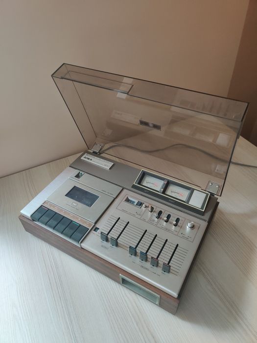 Aiwa 1800 Cassette deck