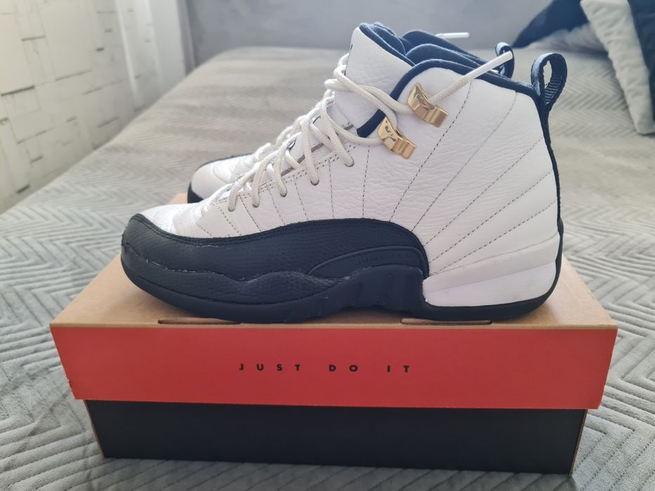 Buty JORDAN 12 RETRO r. 39