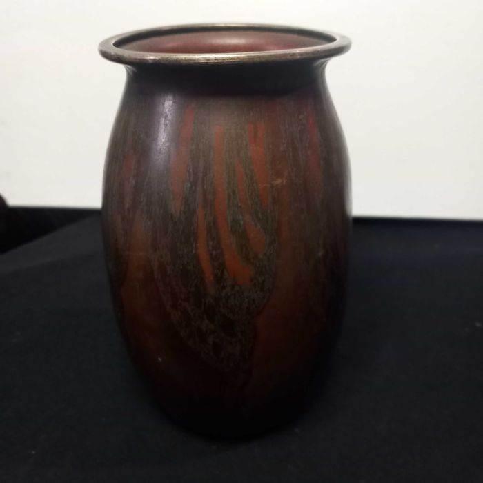 Jarra em cobre e latão