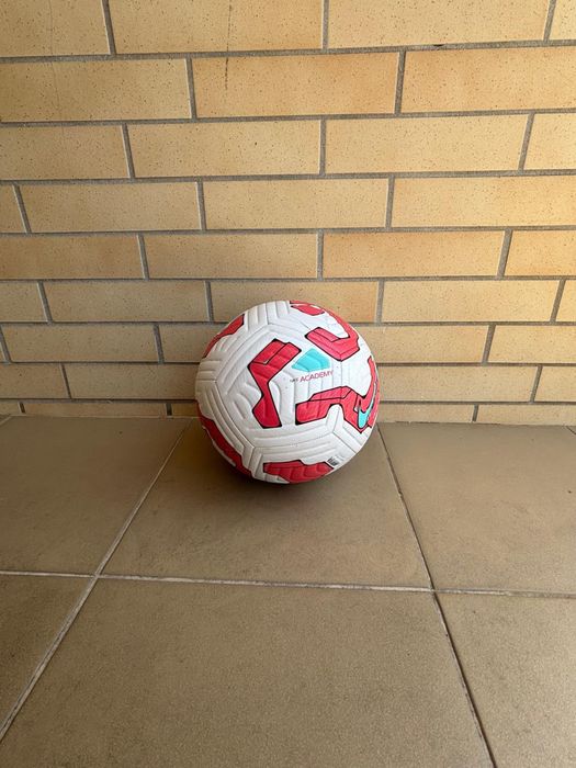 Bola de futebol Nike Academy 24/25