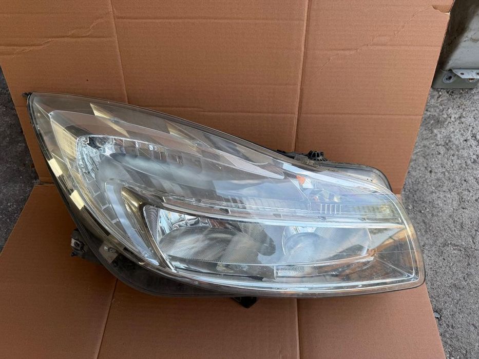 lampa prawa przednia prawy przód opel insignia a europa